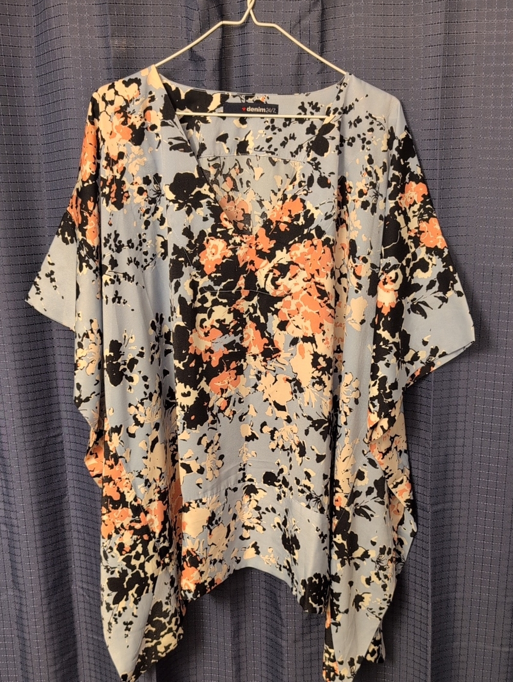 Denim 24/7 Light Blue Floral V-Neck Tunic with Peach Accents